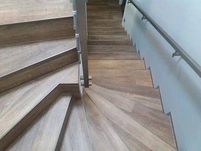 schody-hydrokorek-7-11